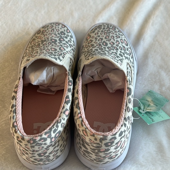 NWT DC SHOES TRASE WOMEN’S SNEAKER NEW CHEETAH GRAY/WHITE/PINK 7 - Picture 6 of 9